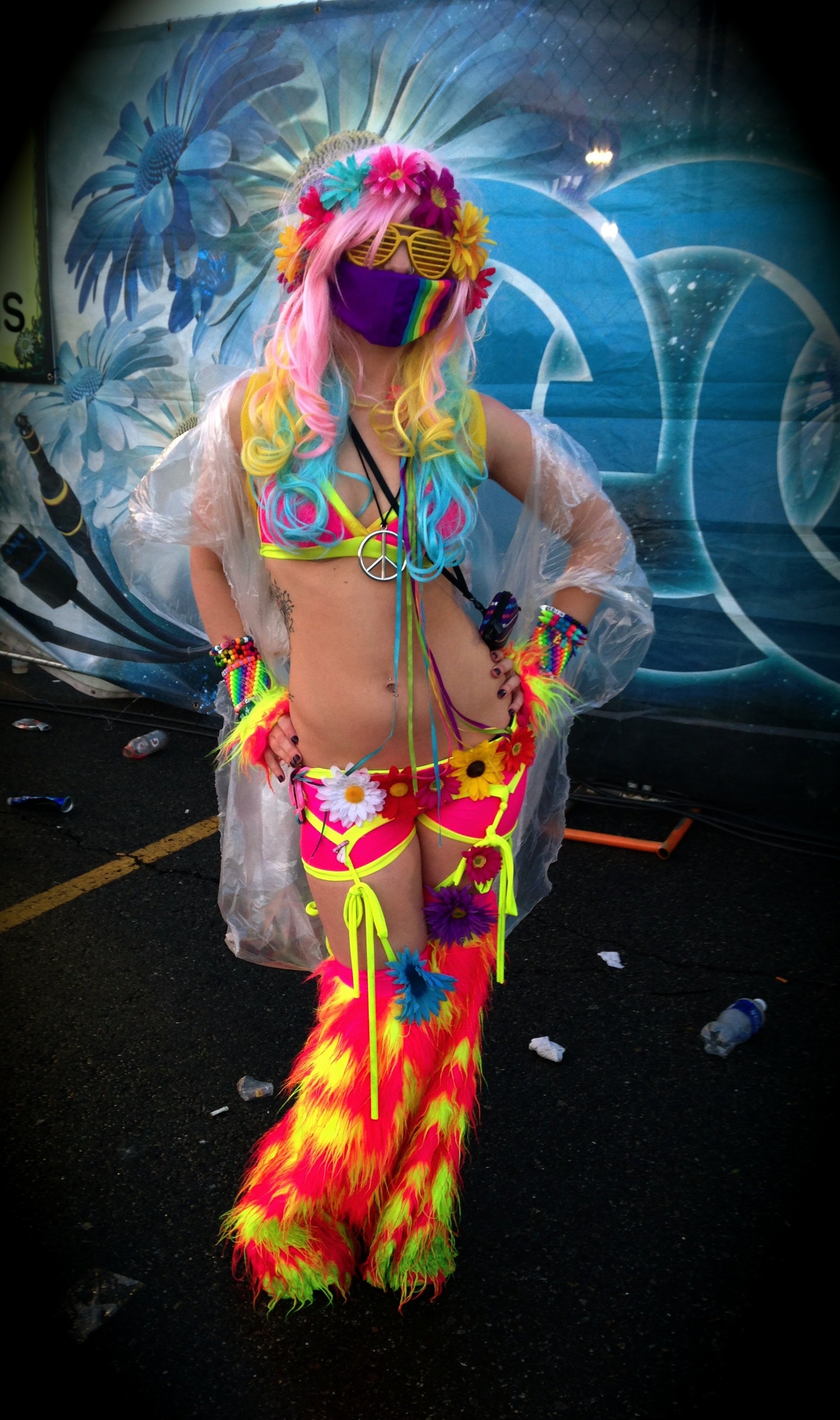 17 Of Our Favorite Outfits From Electric Daisy Carnival New York 2014