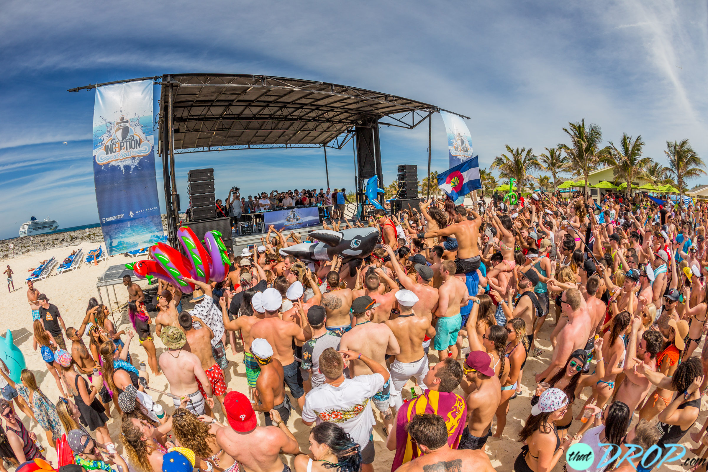 Bahamas Party in FULL SWING