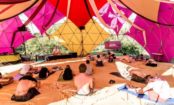yoga-dome-700x425.jpg