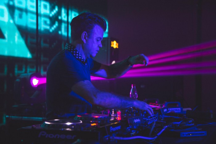 paul oakenfold pop killer early raves to the world s main stage words with the paul oakenfold pop killer early raves to the world s main stage words with the